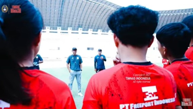 Pelatih Timnas Putri Joko Susilo. (YouTube Timnas)